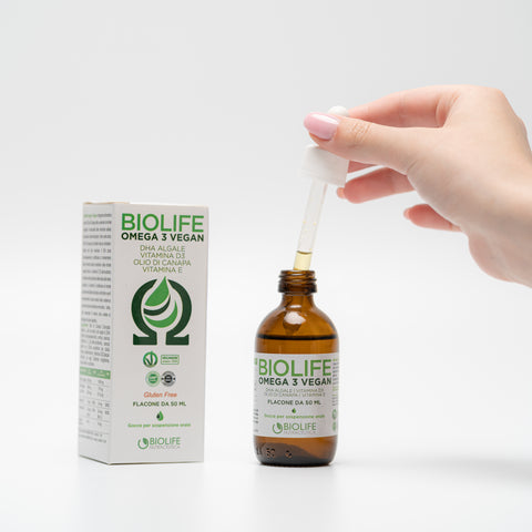 Biolife Omega 3 Vegan in Gocce – Integratore a Base di Olio di Canapa, DHA Vegetale, Vitamina E e Vitamina D3